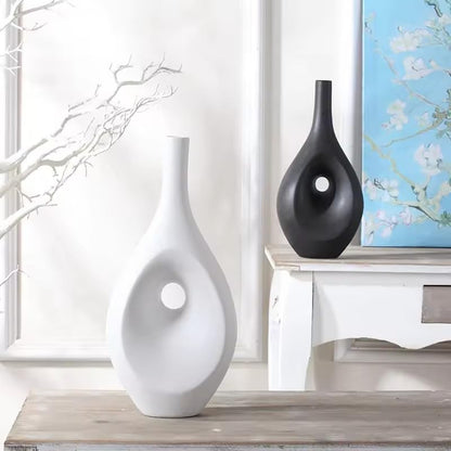 Elongated Donut Shape Vase Set (Black, White)